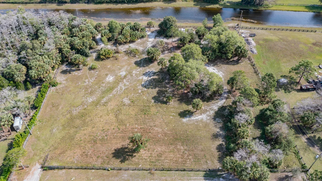 Photo of 2924 Deer Run Trail