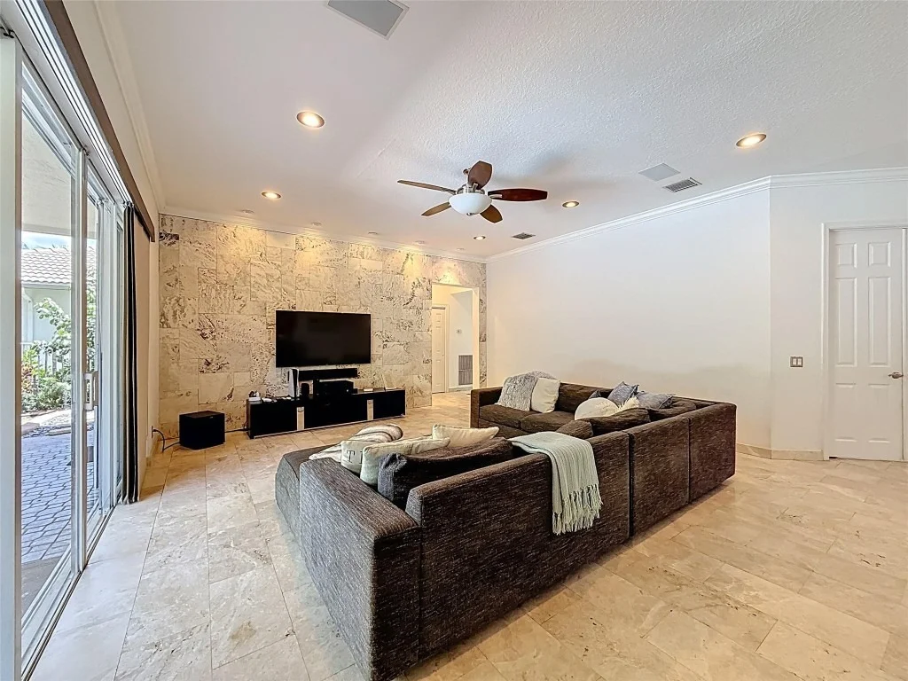 Photo of 1673 VICTORIA POINTE Circle