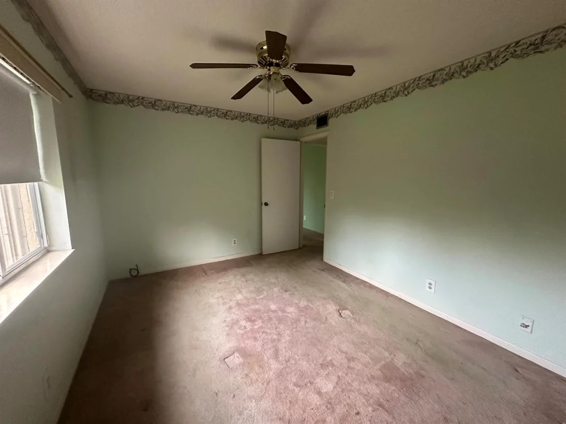 Photo of Unit APTB2 at 327 Pine Ridge Circle
