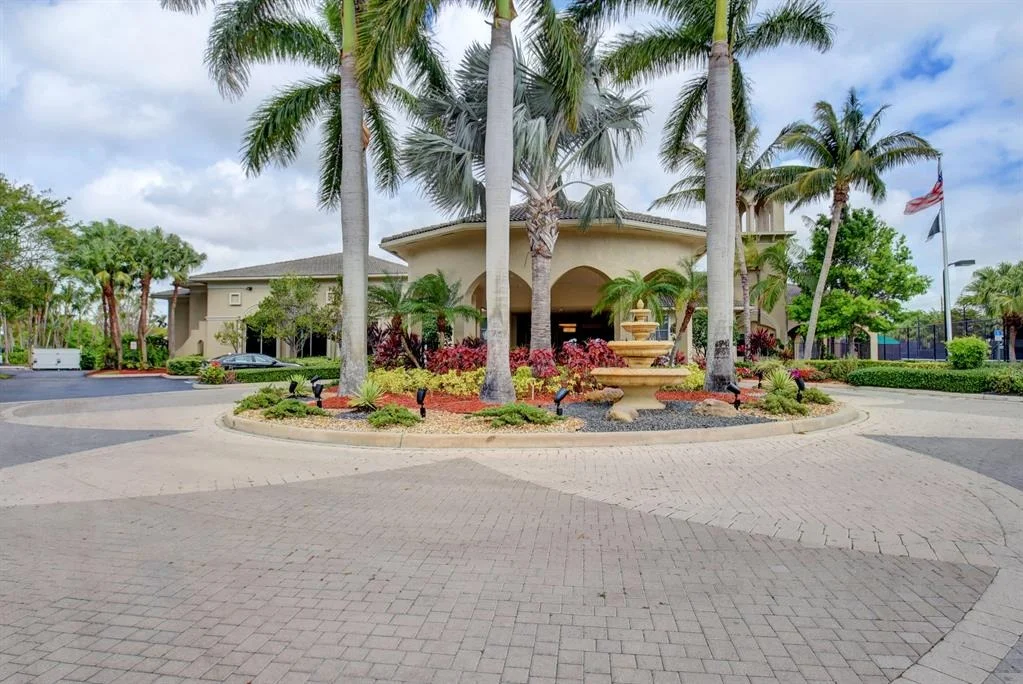 Photo of 7072 Demedici Circle