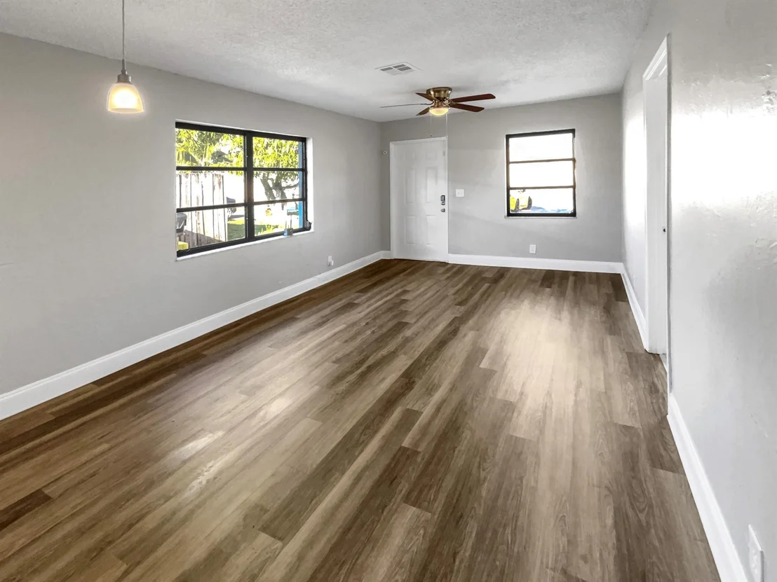 Photo of 631 Alpine Avenue