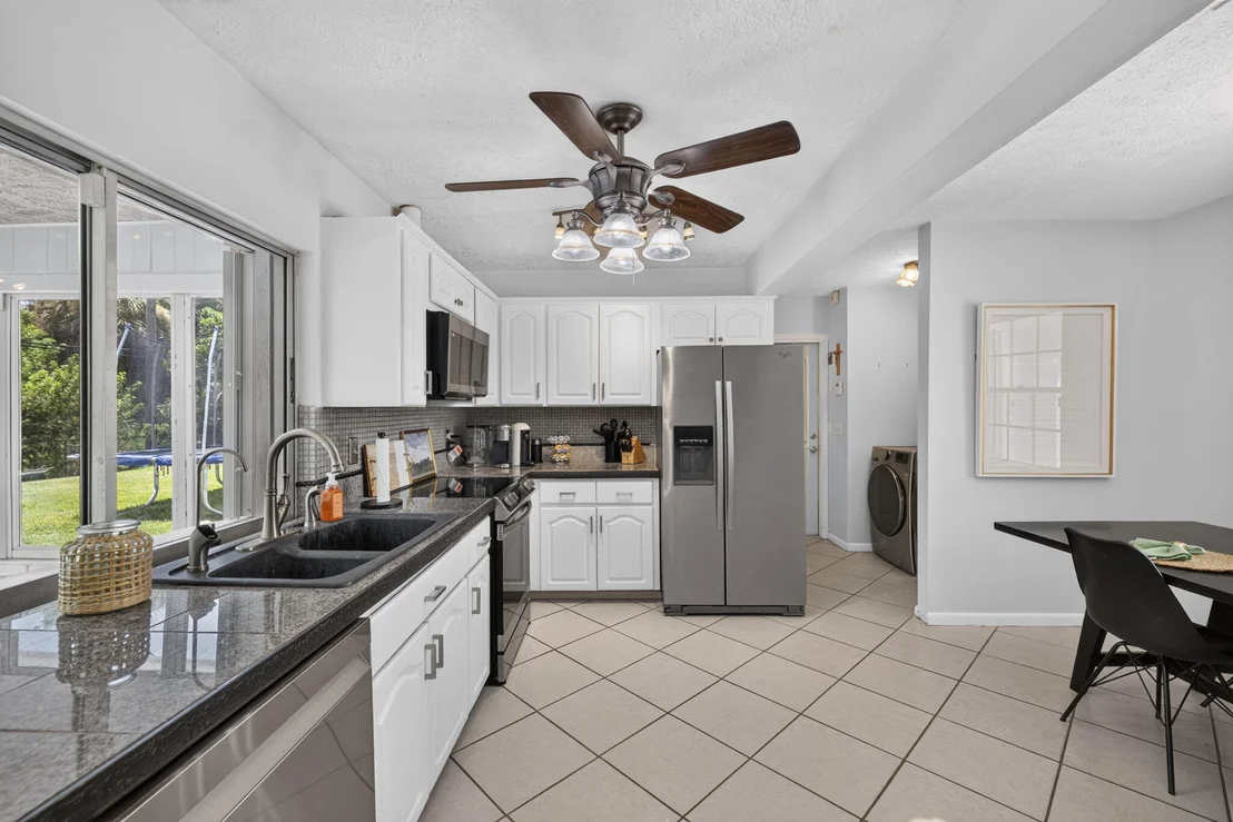 Photo of 2409 NW Everglades Boulevard