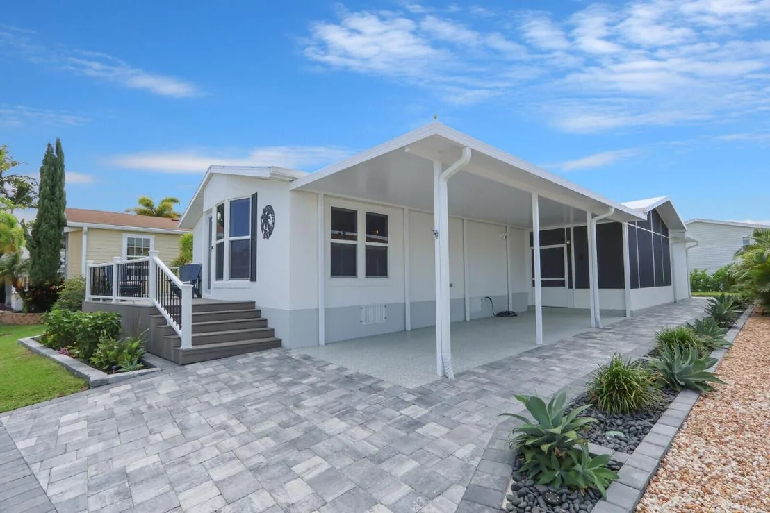 Photo of Unit 117 at 400 N A1a 117