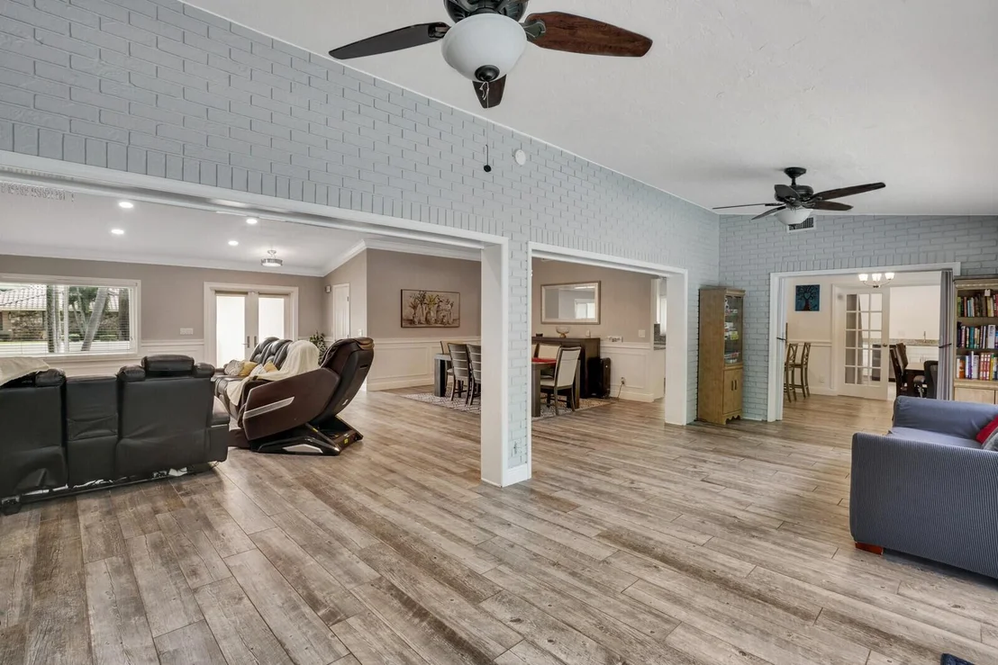 Photo of 4215 Gleneagles Drive