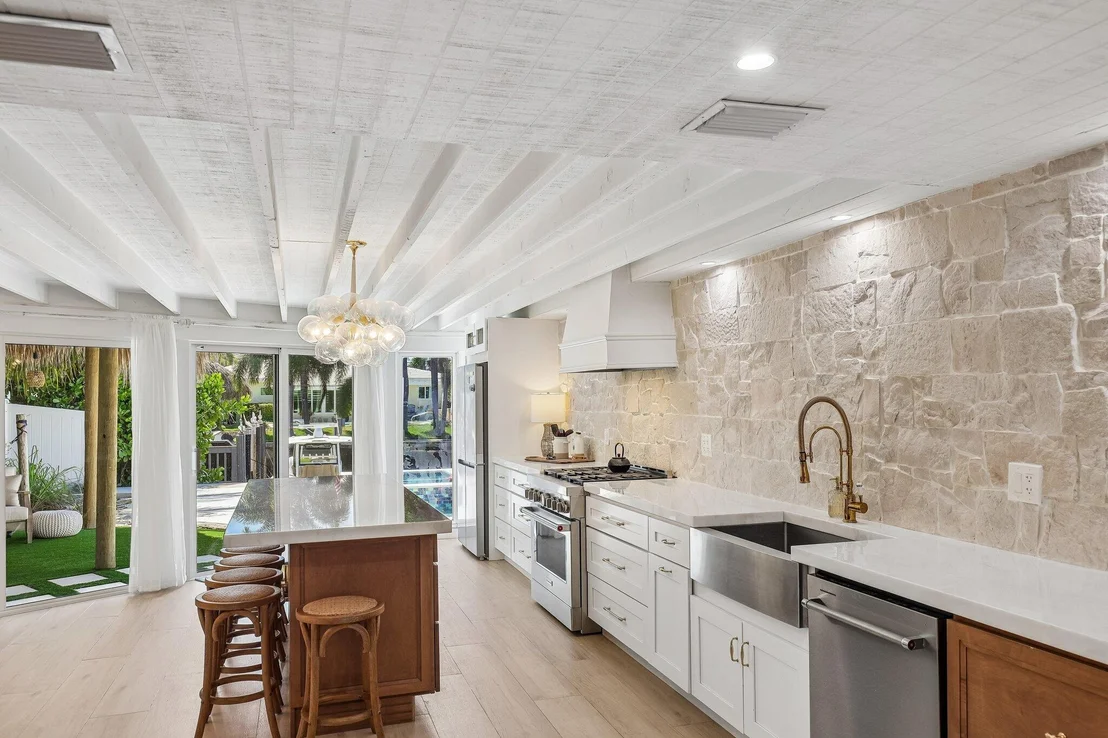 Photo of 511 SE 9TH Avenue