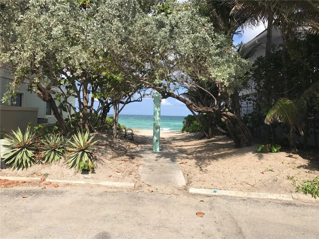 Photo of 5405 N Surf Road