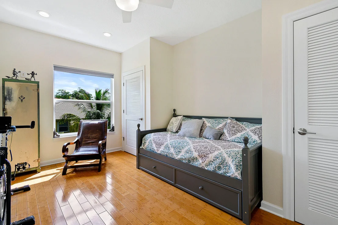 Photo of 13608 Greentree Trail