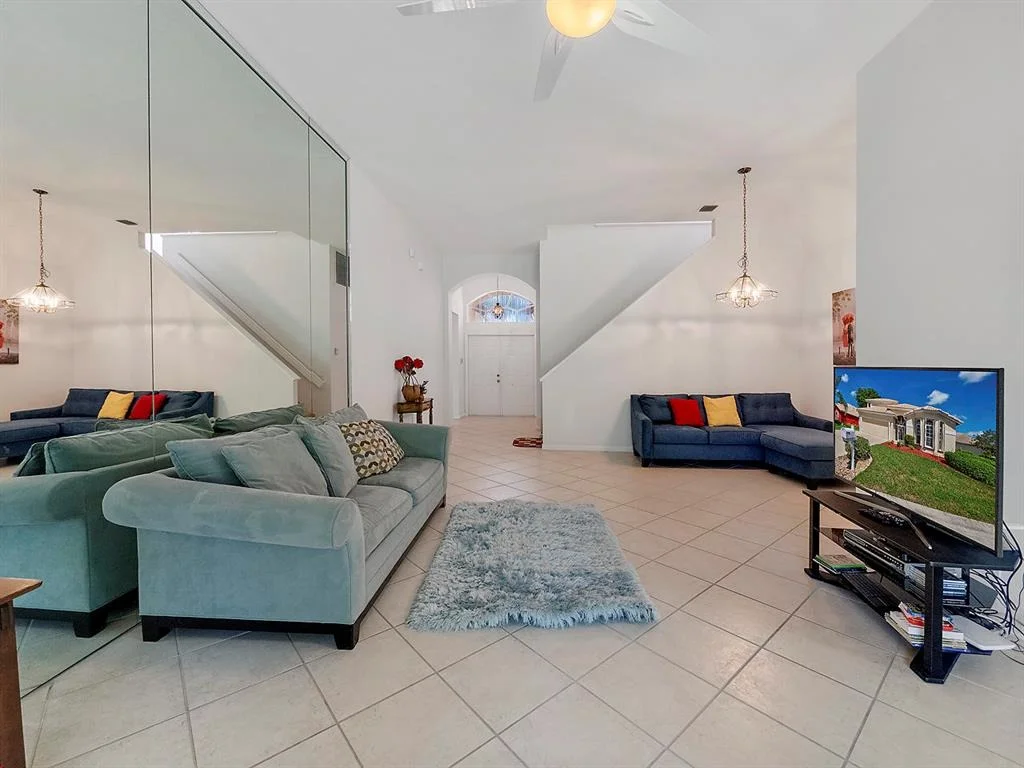 Photo of 2741 Pointe Circle