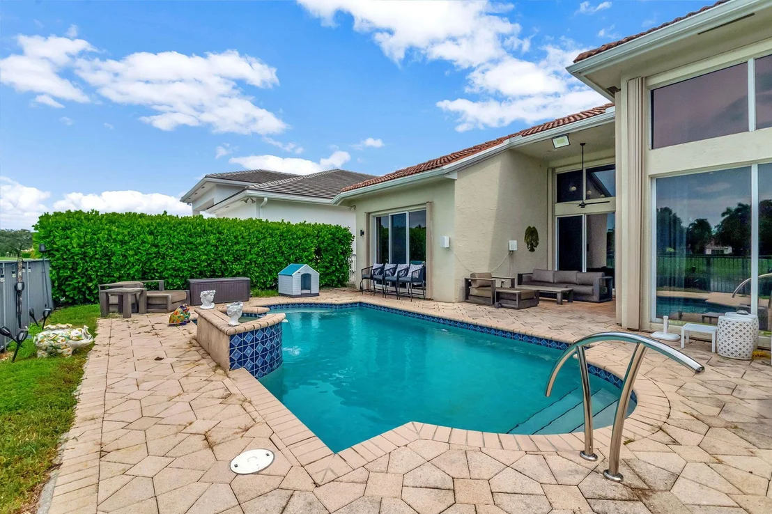 Photo of 4137 NW Briarcliff Circle