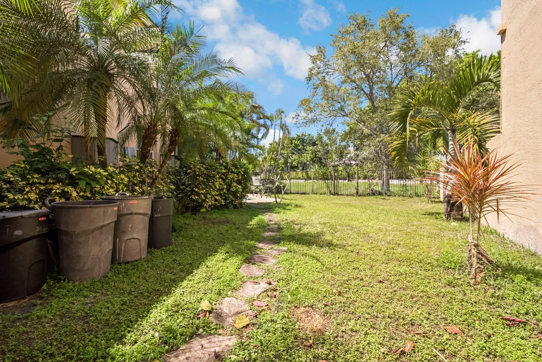 Photo of 7518 Oak Grove Circle
