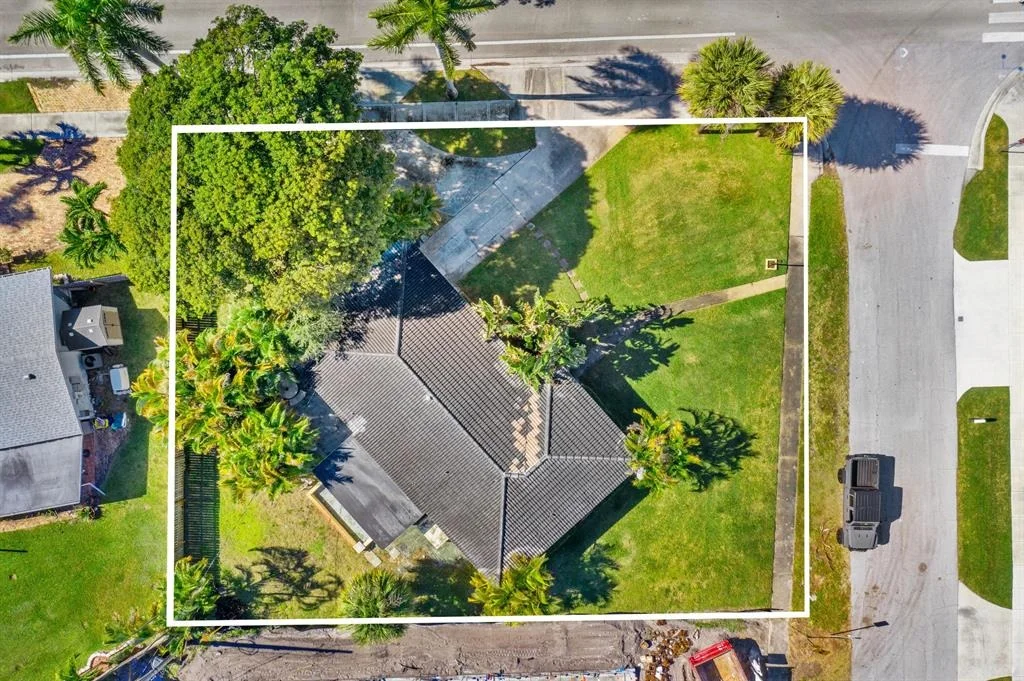 Photo of 498 NE Mizner Boulevard