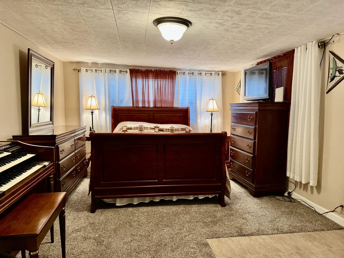 Photo of 1183 Canal Way