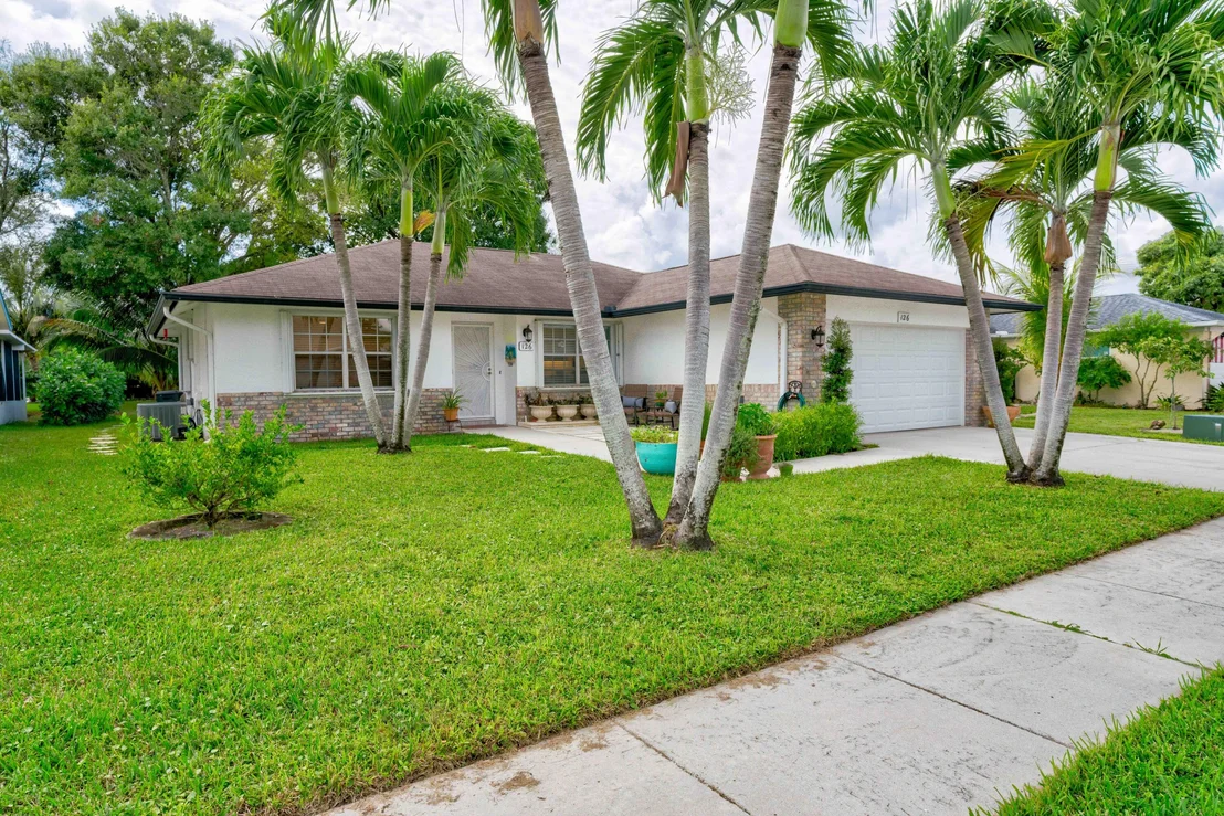 Photo of 126 Stillwater Circle