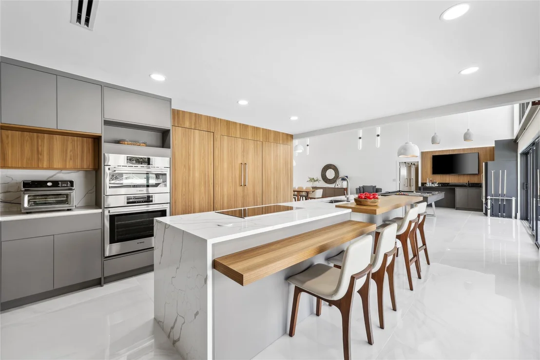 Photo of 2901 NE 46th Street