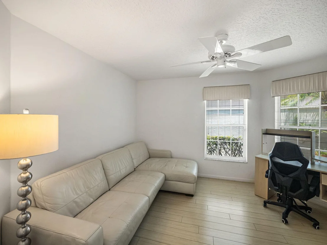 Photo of 131 Harbor Lake Circle