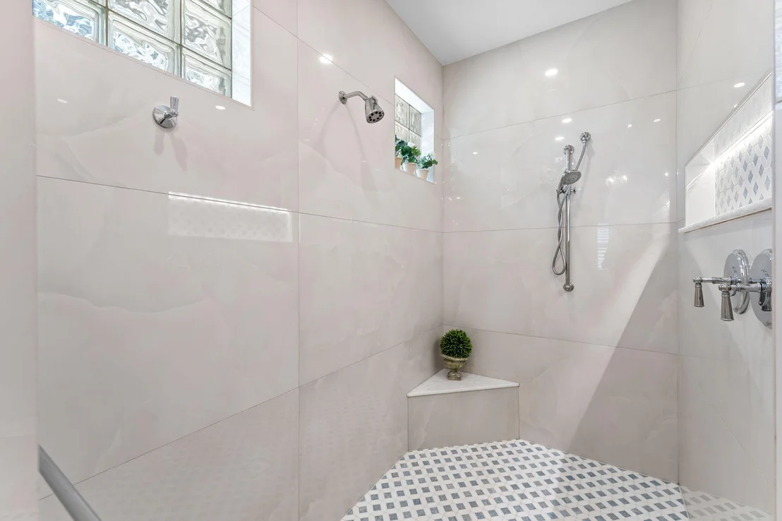 Photo of 906 Jasmine Lane
