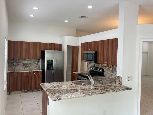 Photo of 1337 Banyan Way