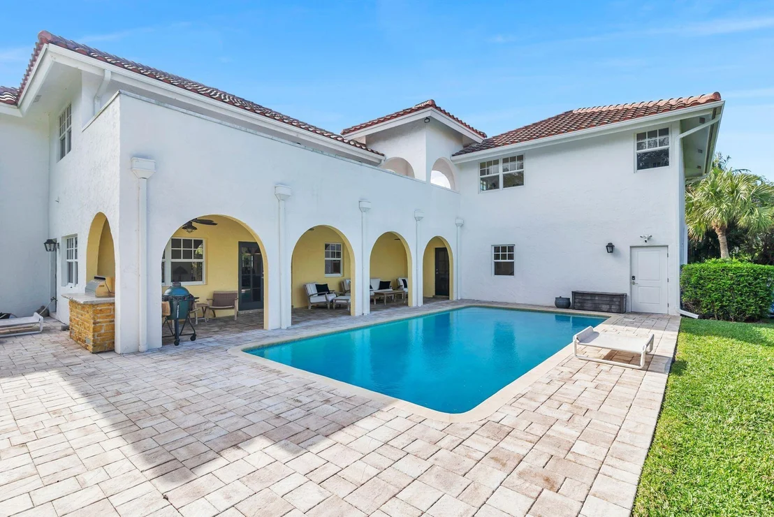 Photo of 141 Rotunda Drive