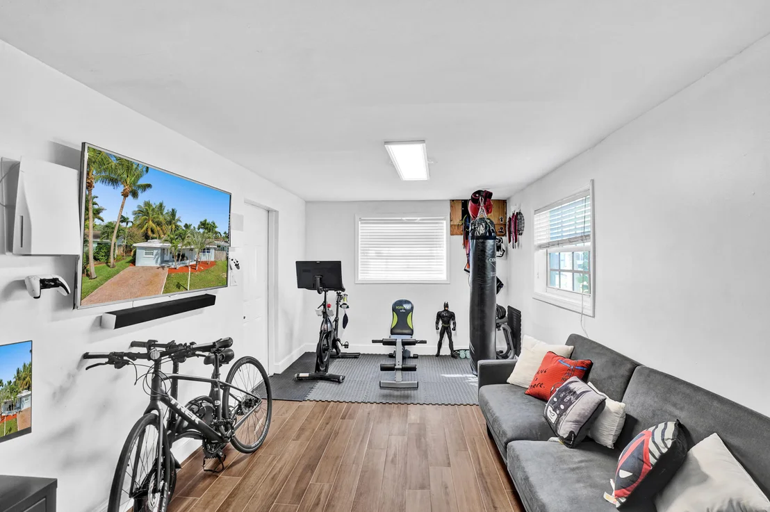 Photo of 825 SE 16th Place