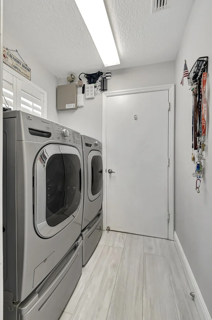 Photo of 6237 Canal Shore Way