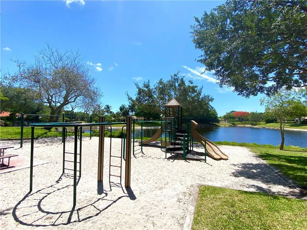 Photo of 2902 NW 24th Way