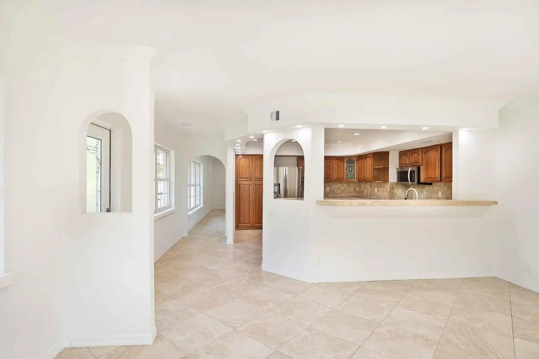 Photo of 4323 Redding Road