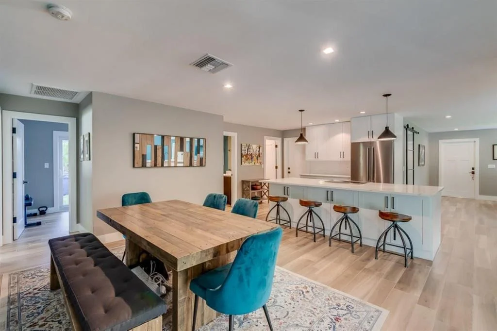 Photo of 611 Sunshine Drive