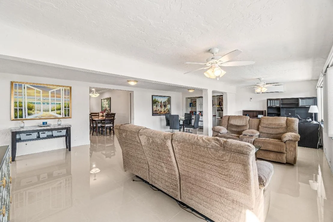 Photo of 2815 Cormorant Road