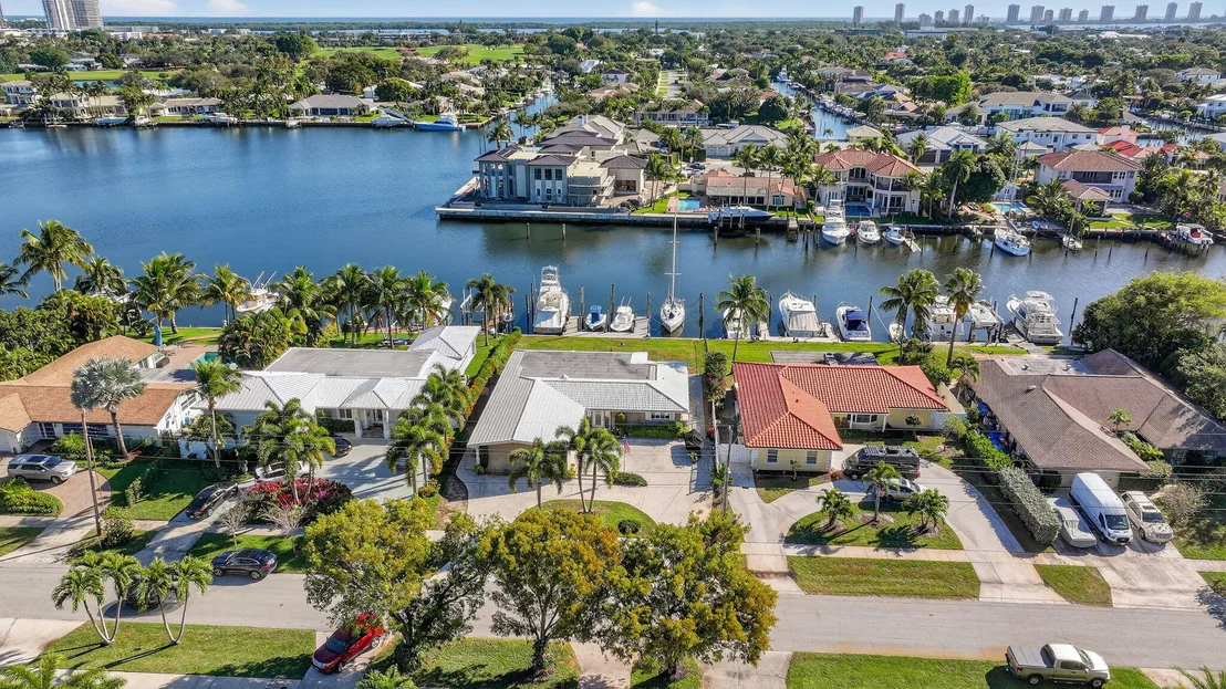 Photo of 752 Lagoon Drive