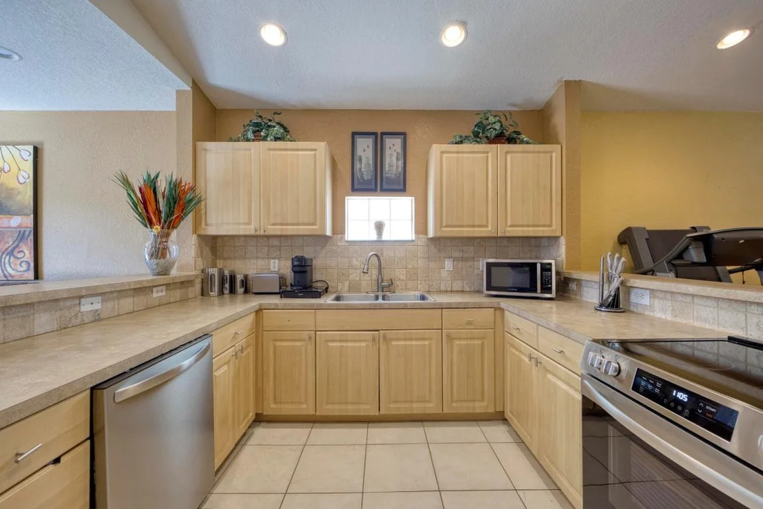 Photo of 416 Circle Drive S