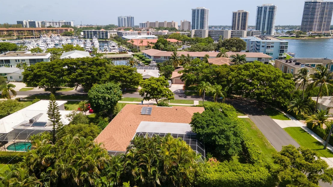 Photo of 100 Gulfstream Road