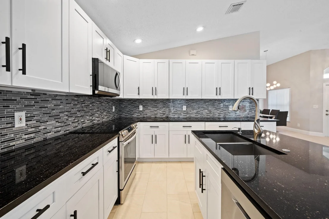 Photo of 4077 Manor Forest Trail