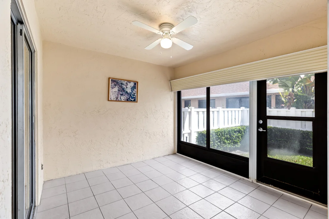 Photo of 8089 Springtree Road