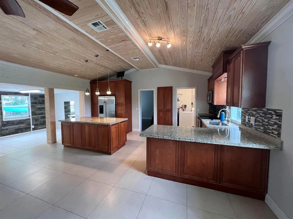 Photo of 638 Date Palm Drive