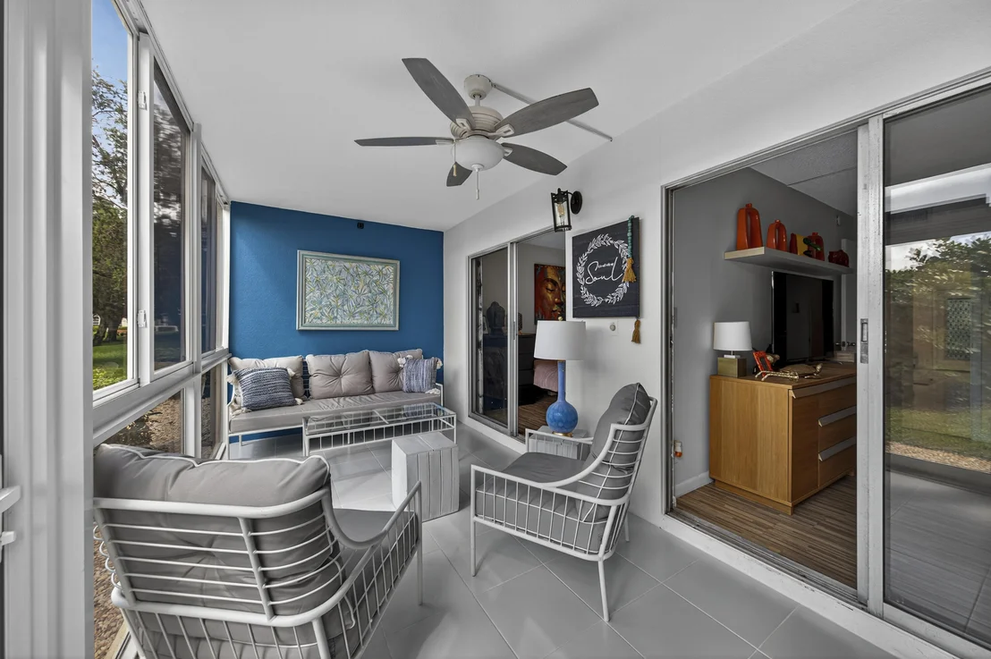 Photo of Unit D1 at 1904 BERMUDA Circle