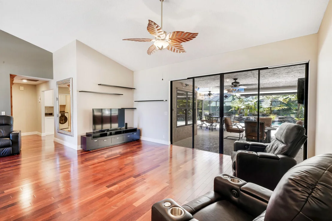 Photo of 818 Ivy Drive