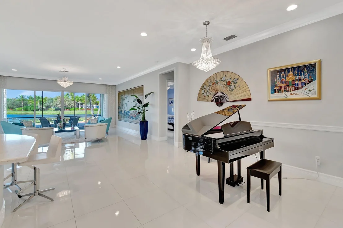 Photo of 12396 Cascade Valley Lane