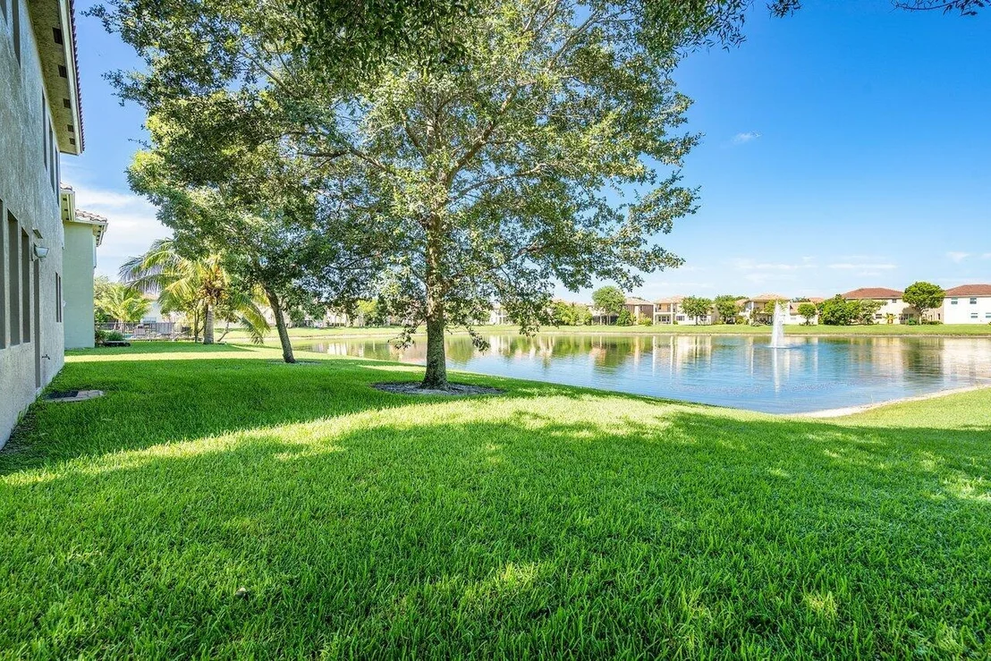 Photo of 482 Cresta Circle