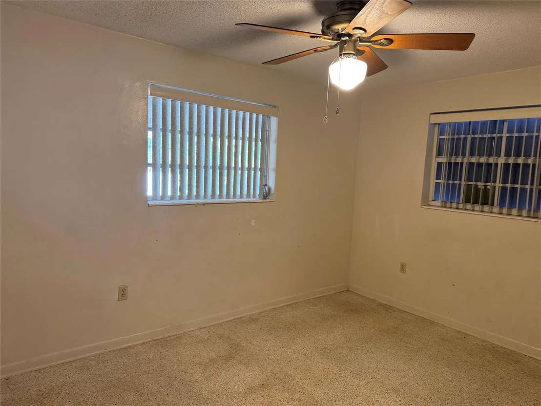 Photo of 1221 North Drive