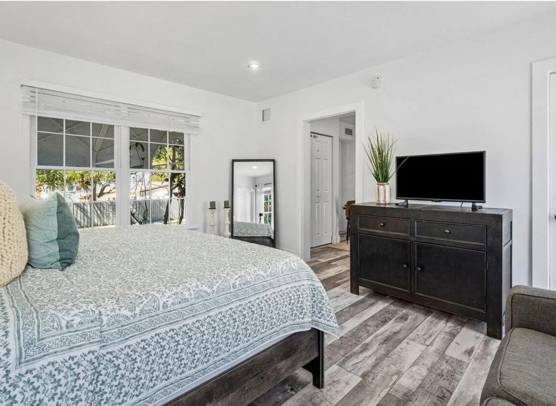 Photo of 744 Sunset Road