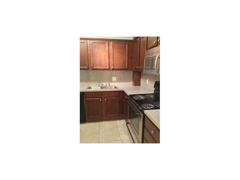 Photo of Unit 100B at 4400 Hillcrest Drive