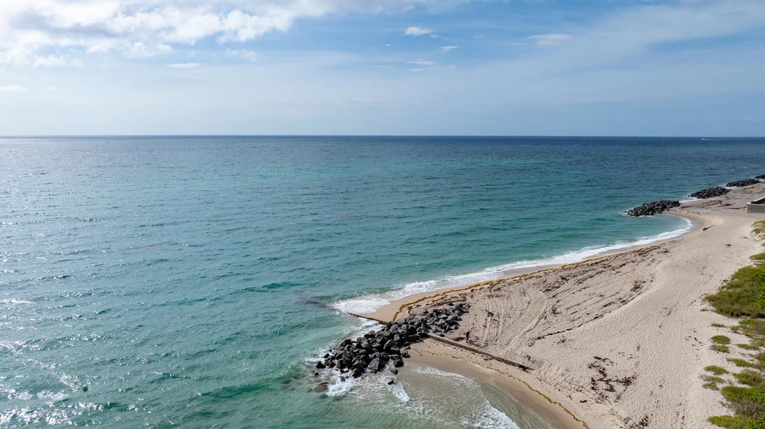 Photo of Unit N25 at 2 N Breakers Row
