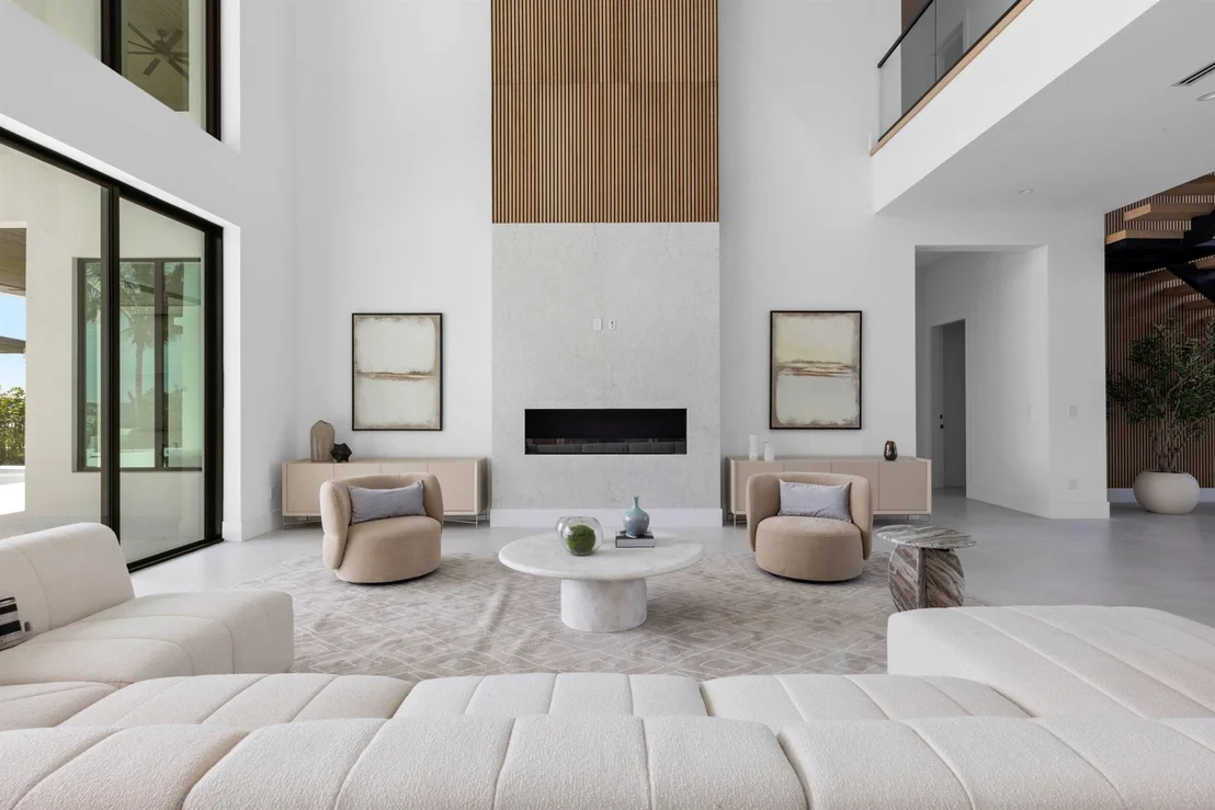 Photo of 88 W Riverside Drive