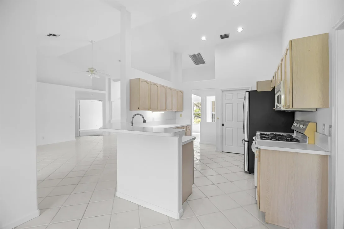 Photo of 1040 Egret Circle Circle N