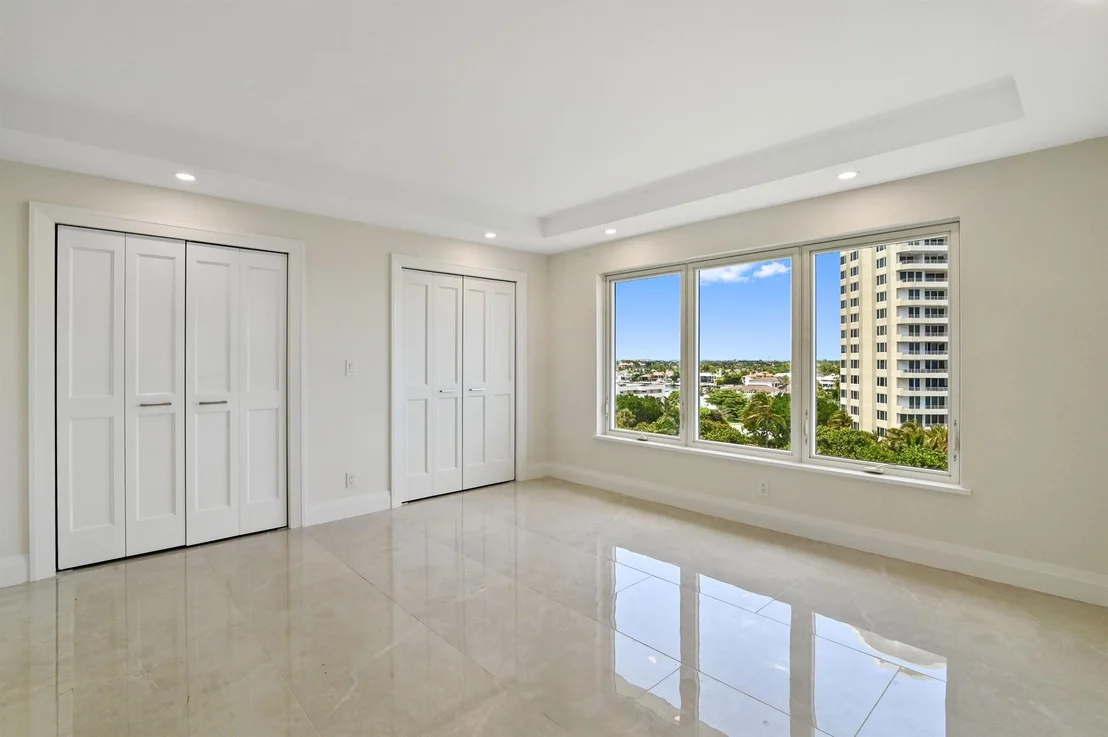 Photo of Unit 708 at 600 S Ocean Boulevard