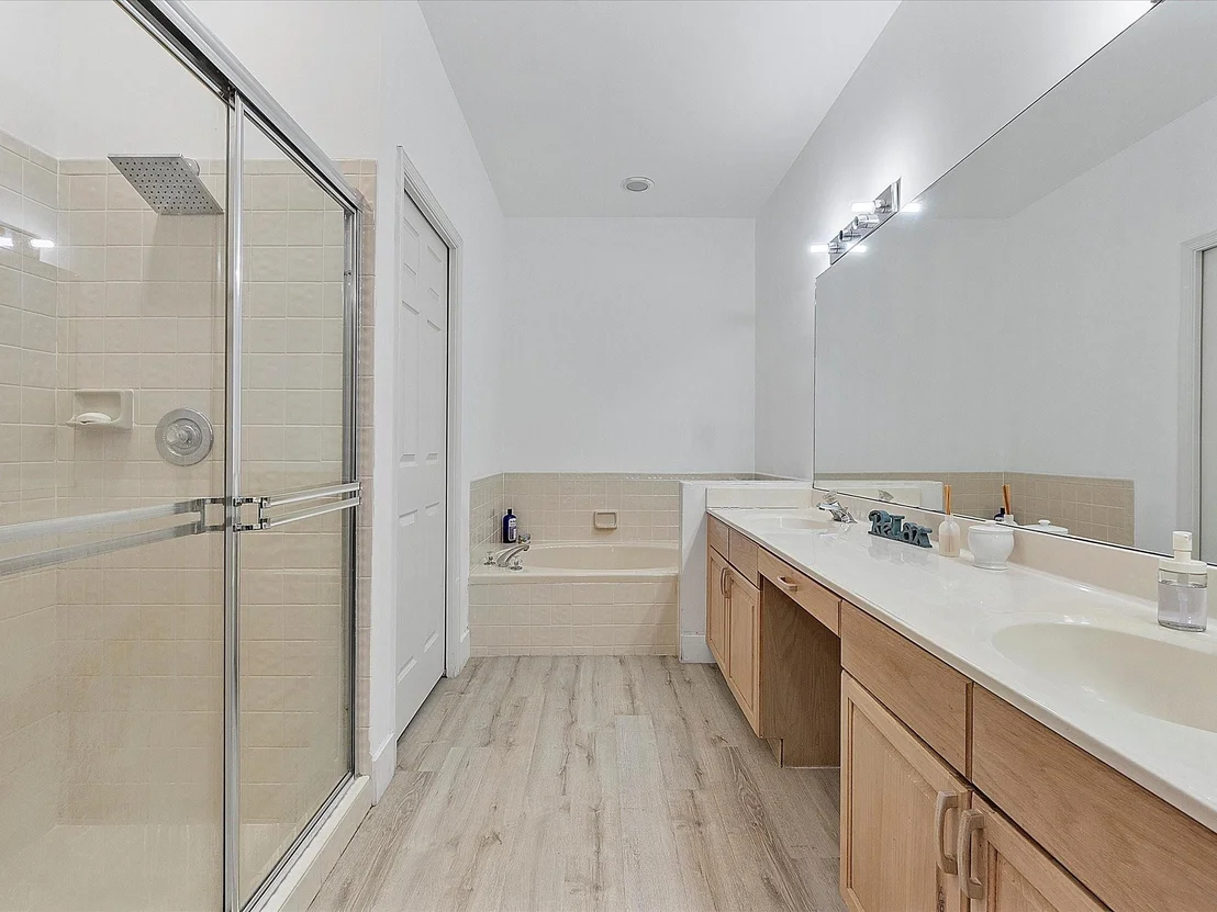 Photo of 7231 Ashford Lane