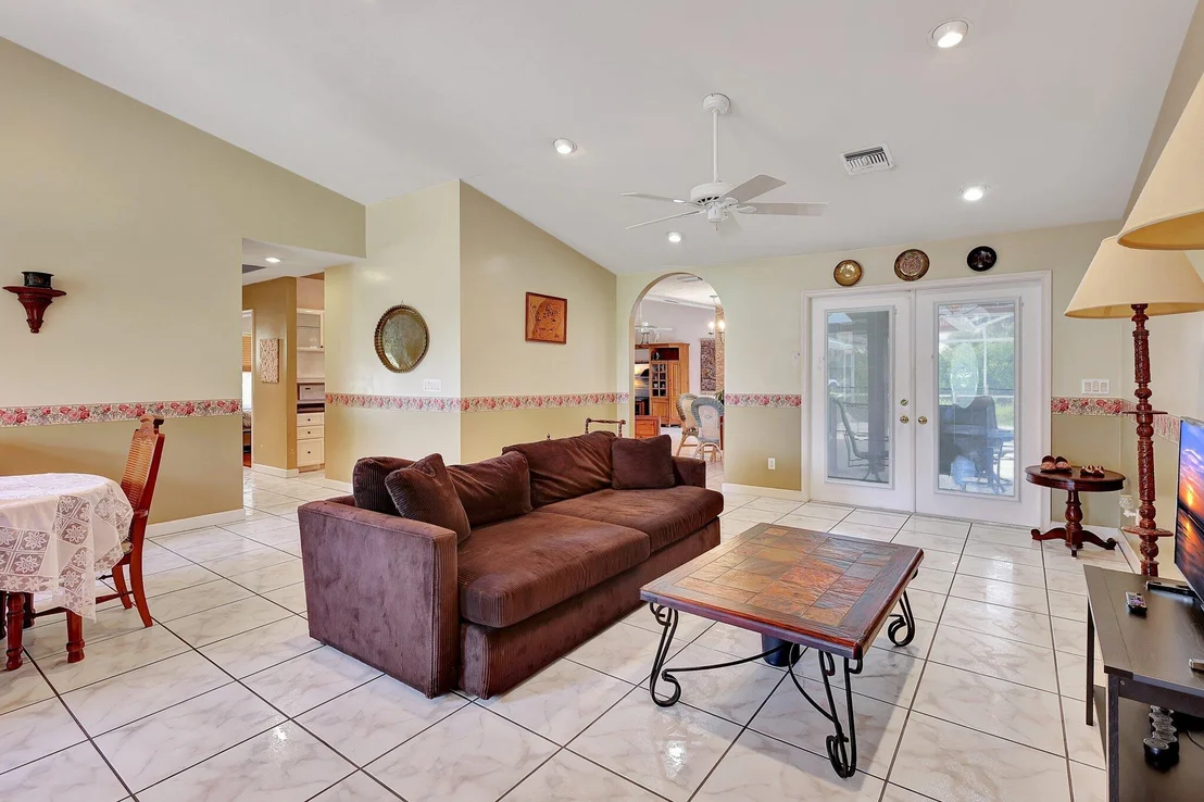 Photo of 1624 SW Gregor Way Way