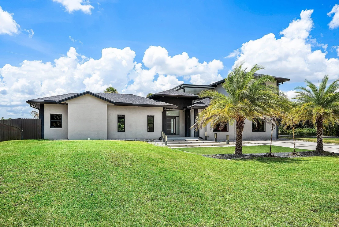 Photo of 641 Marshall Road