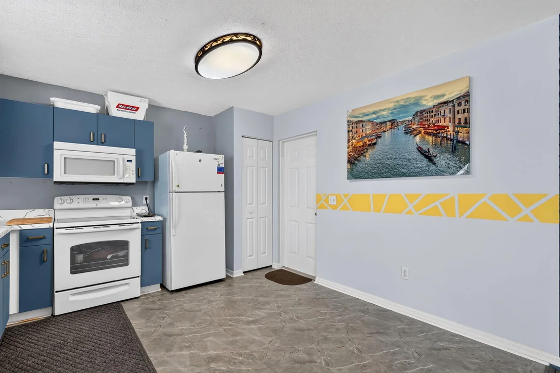 Photo of 6672 Campanilla