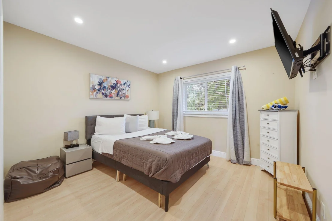 Photo of 513 Curlew Road